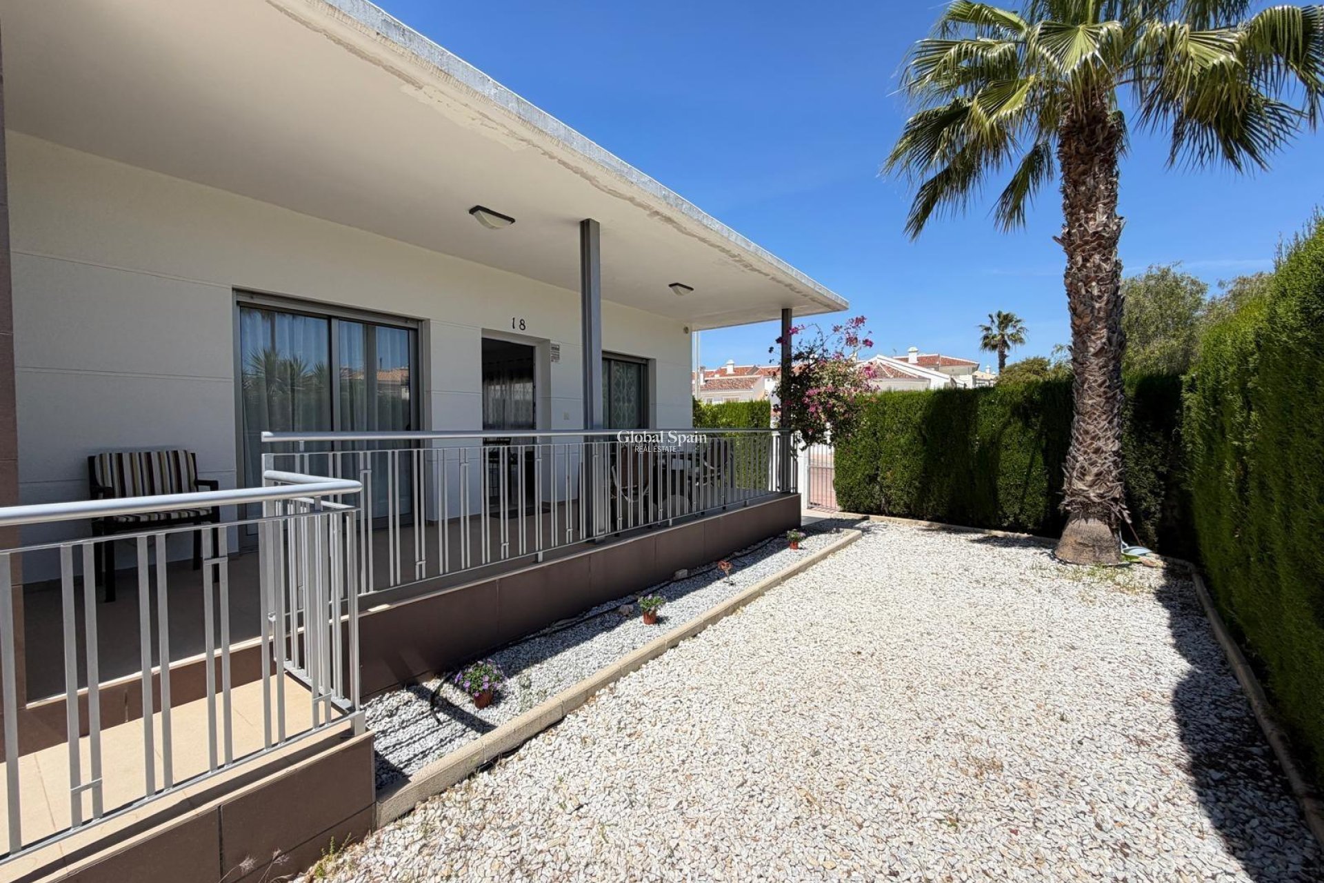 Wederverkoop - VILLA -
CIUDAD QUESADA