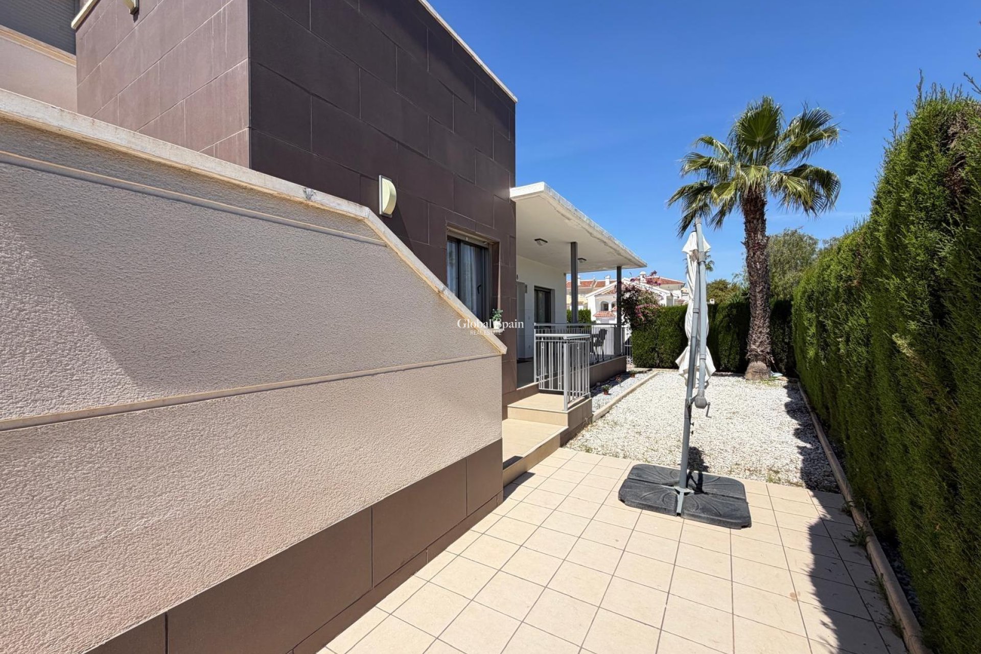 Wederverkoop - VILLA -
CIUDAD QUESADA