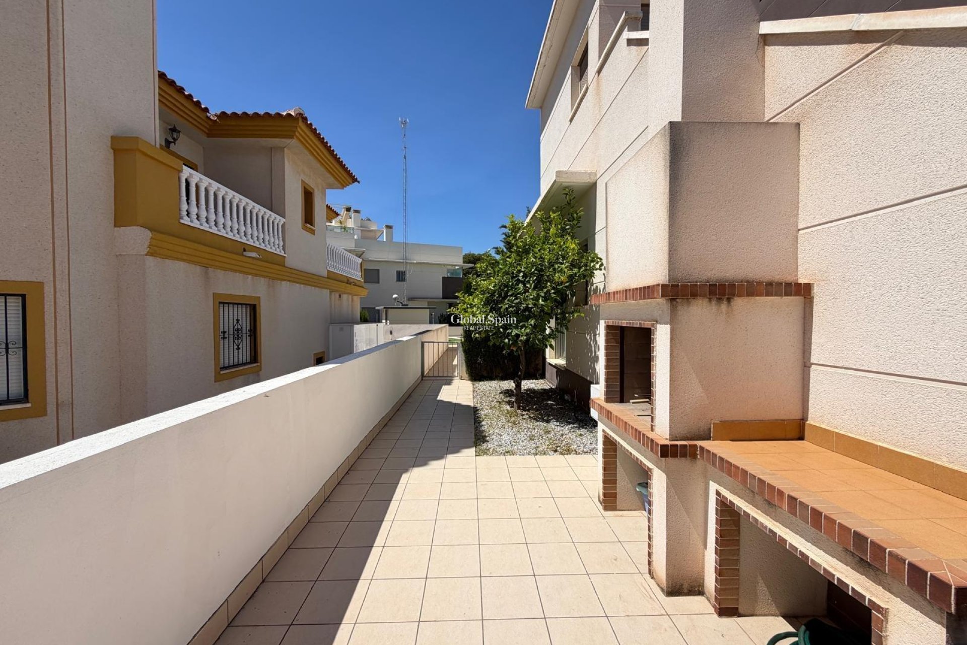 Wederverkoop - VILLA -
CIUDAD QUESADA