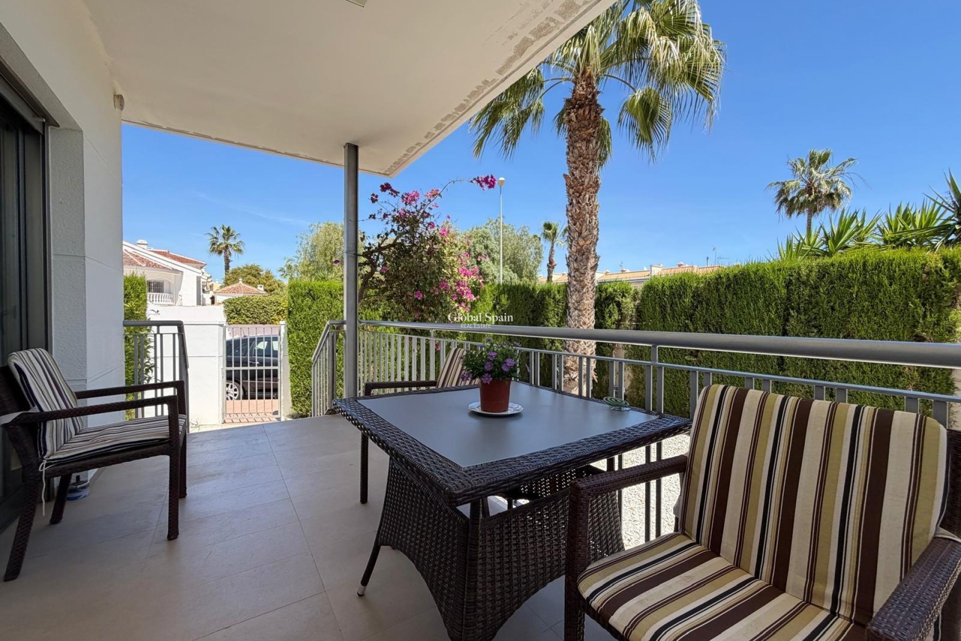 Wederverkoop - VILLA -
CIUDAD QUESADA