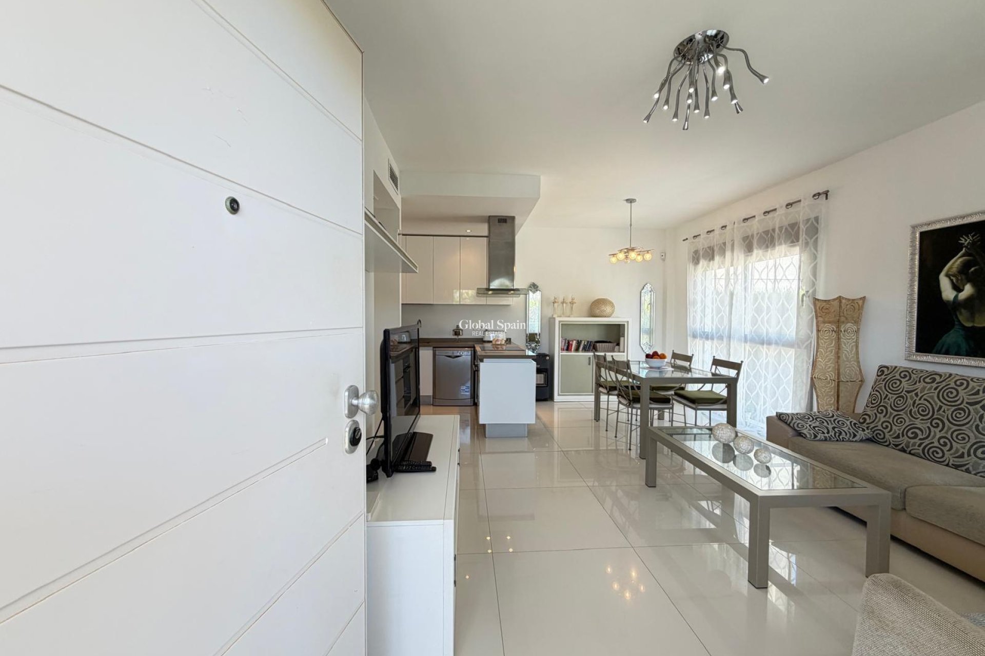 Wederverkoop - VILLA -
CIUDAD QUESADA