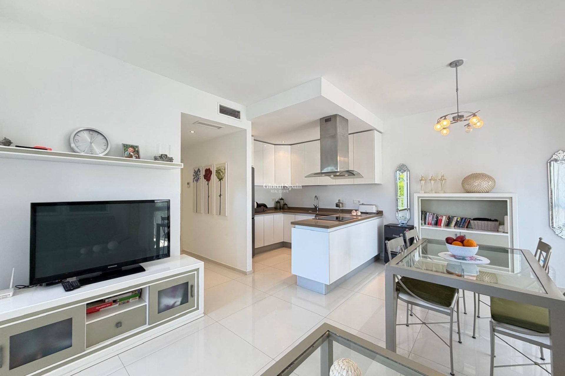 Wederverkoop - VILLA -
CIUDAD QUESADA