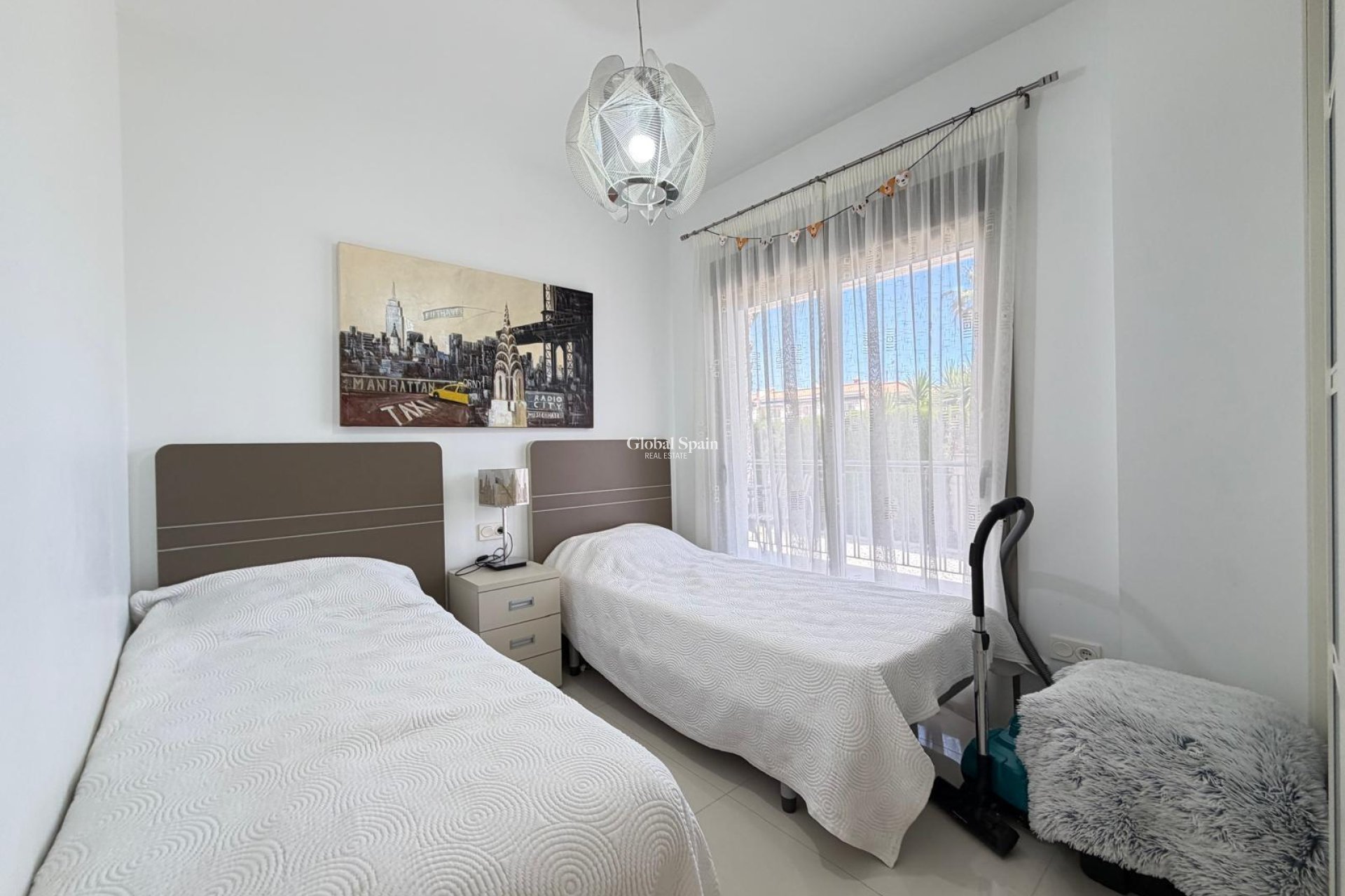 Wederverkoop - VILLA -
CIUDAD QUESADA
