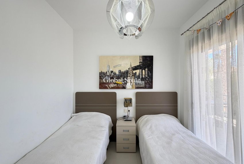 Wederverkoop - VILLA -
CIUDAD QUESADA