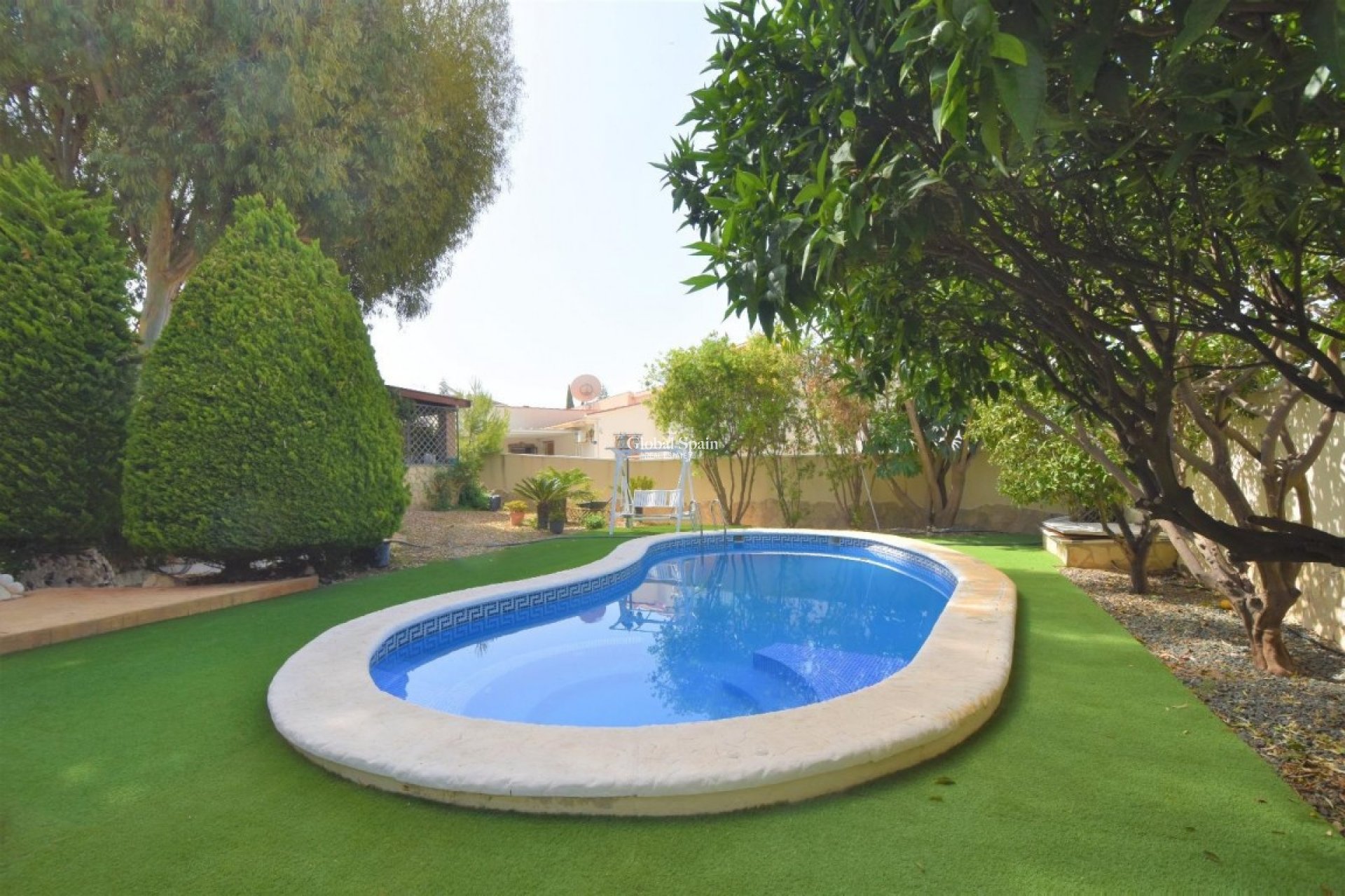 Wederverkoop - VILLA -
CIUDAD QUESADA