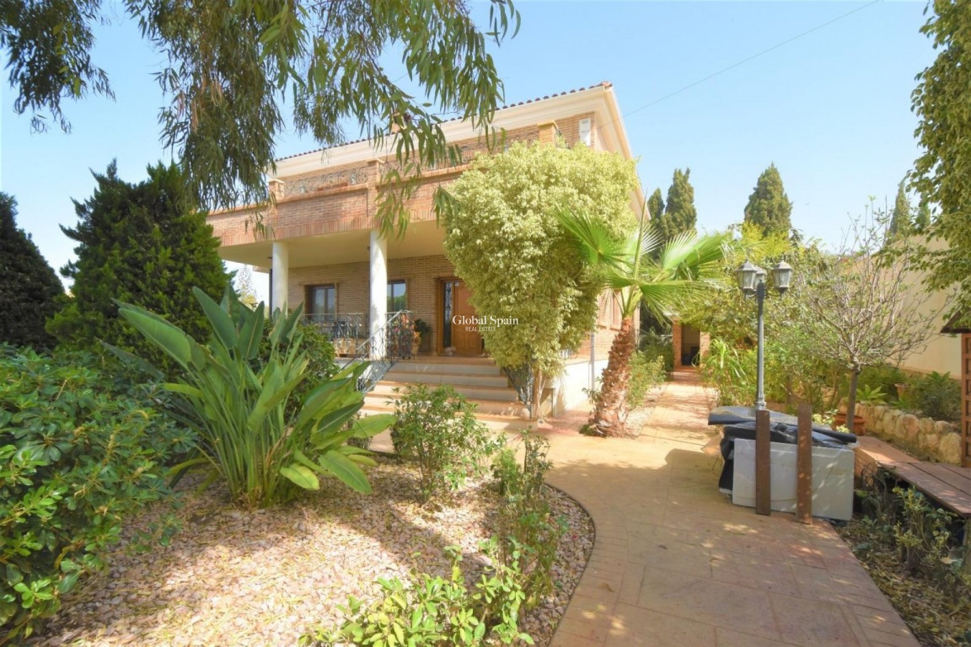 Wederverkoop - VILLA -
CIUDAD QUESADA