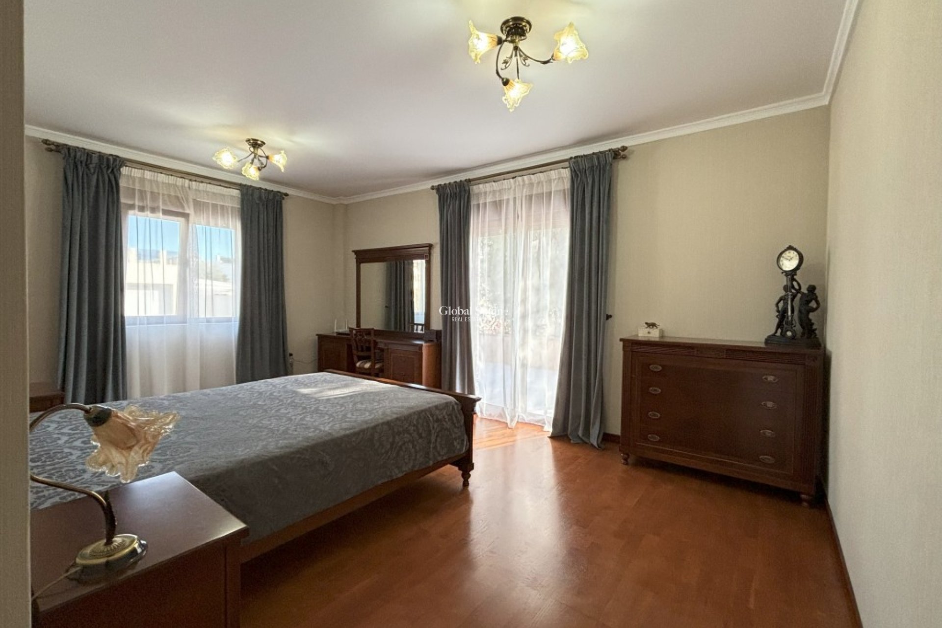 Wederverkoop - VILLA -
CIUDAD QUESADA