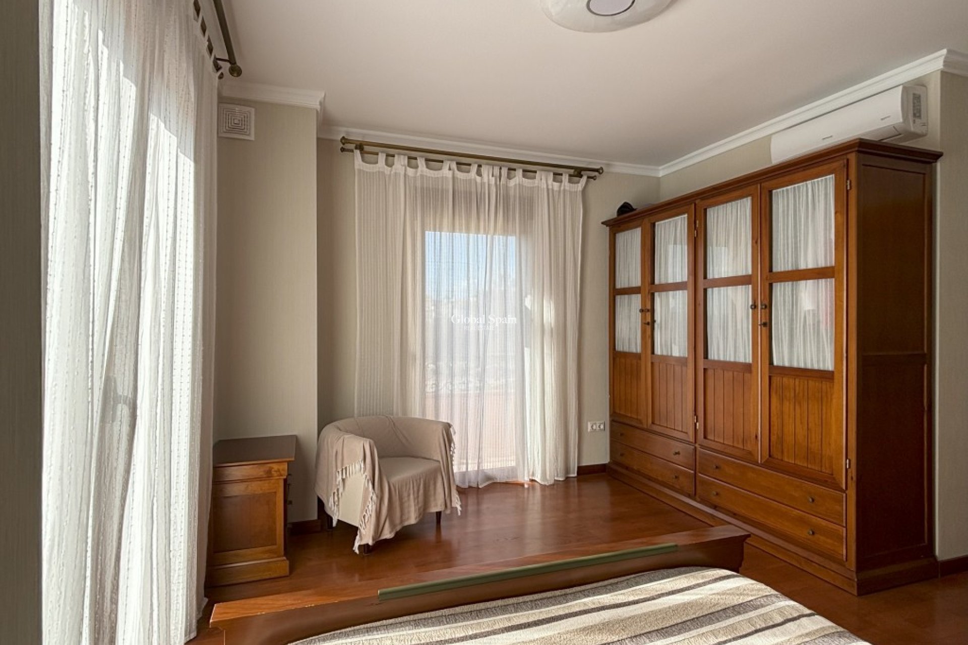 Wederverkoop - VILLA -
CIUDAD QUESADA
