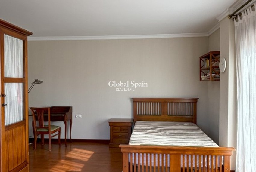 Wederverkoop - VILLA -
CIUDAD QUESADA