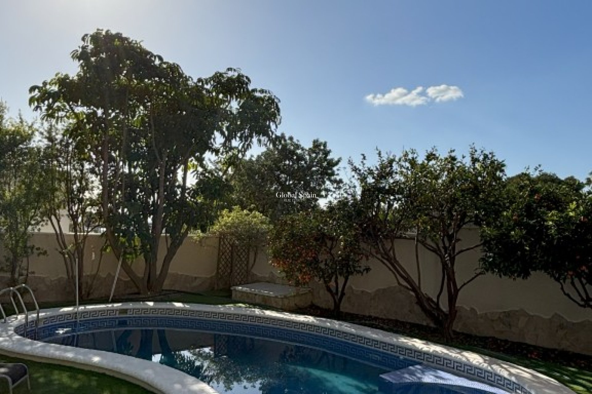 Wederverkoop - VILLA -
CIUDAD QUESADA