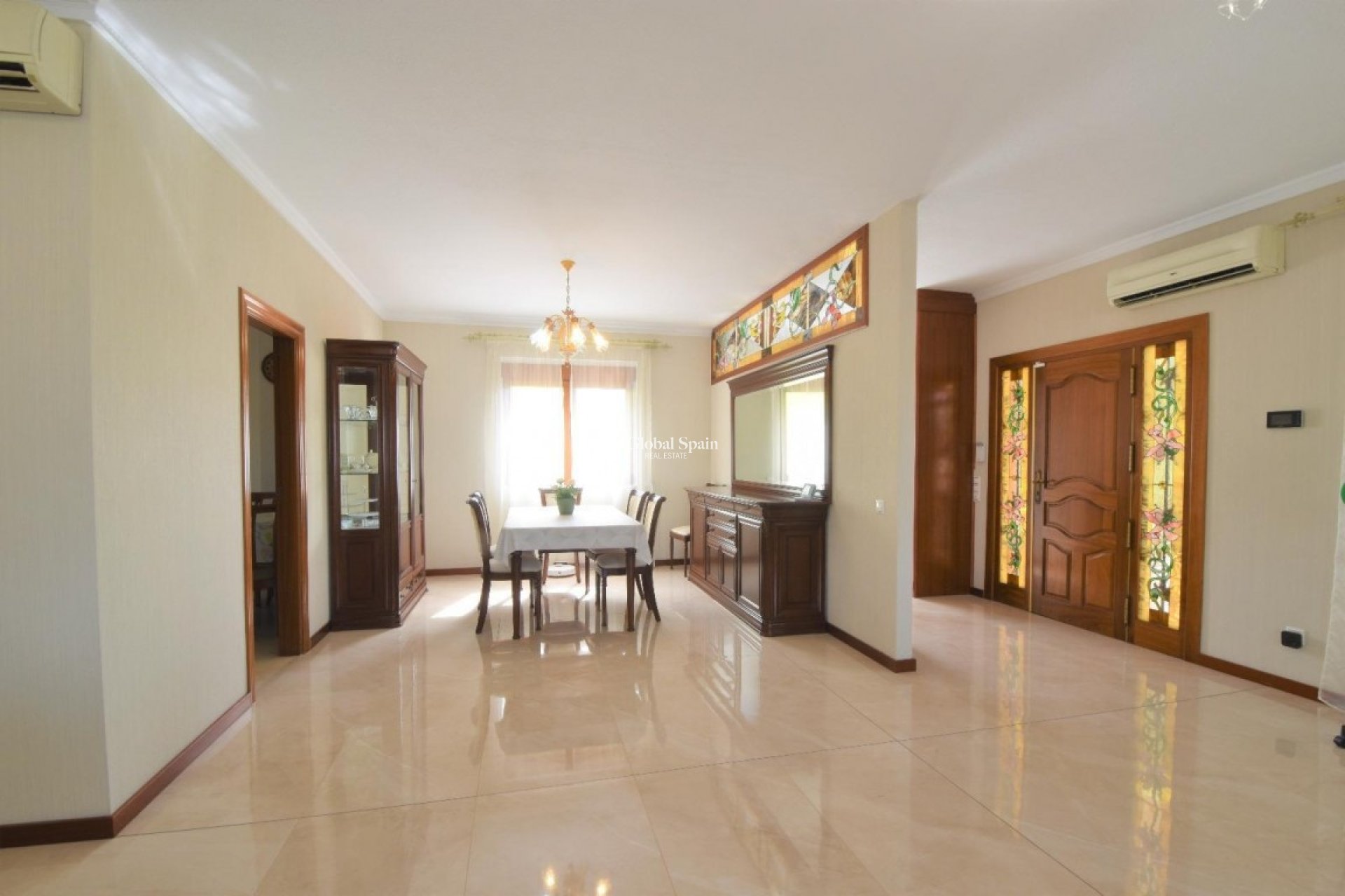 Wederverkoop - VILLA -
CIUDAD QUESADA