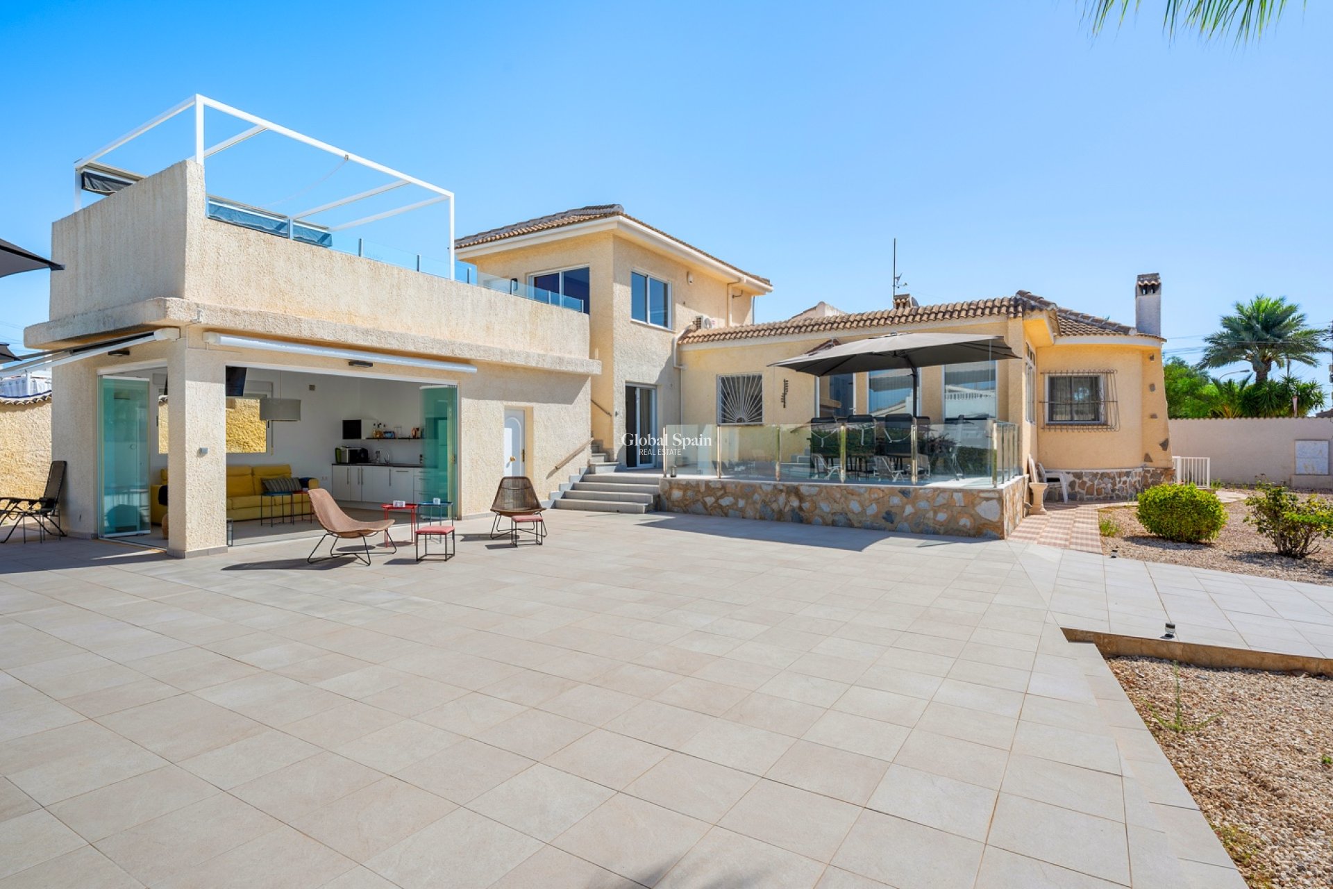 Wederverkoop - VILLA -
CIUDAD QUESADA