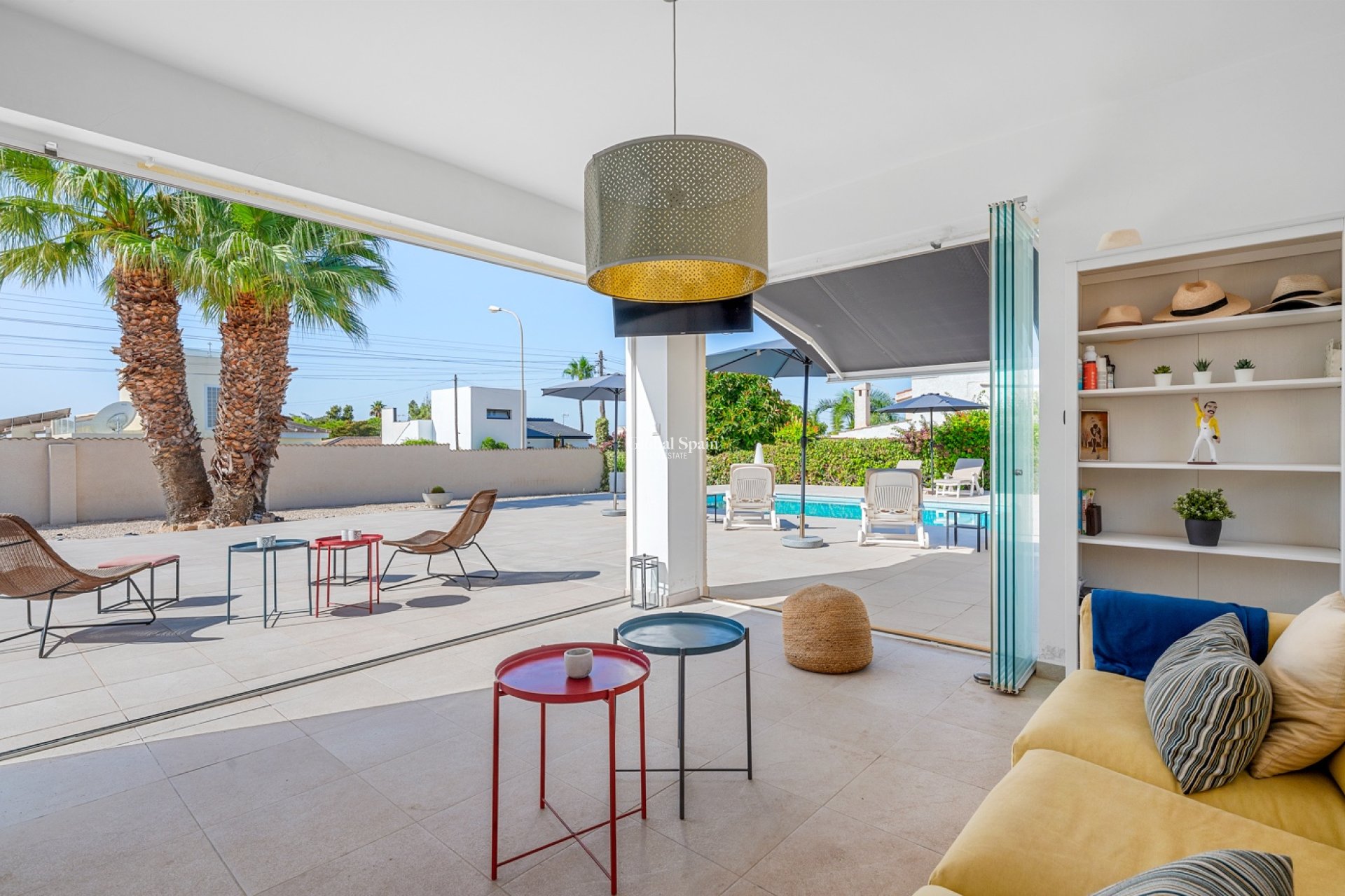 Wederverkoop - VILLA -
CIUDAD QUESADA