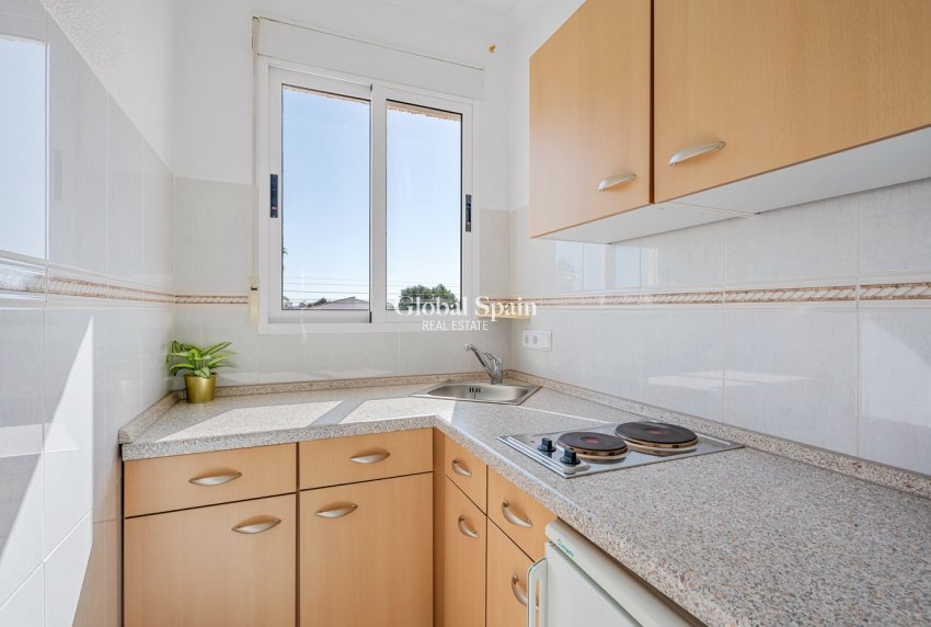 Wederverkoop - VILLA -
CIUDAD QUESADA