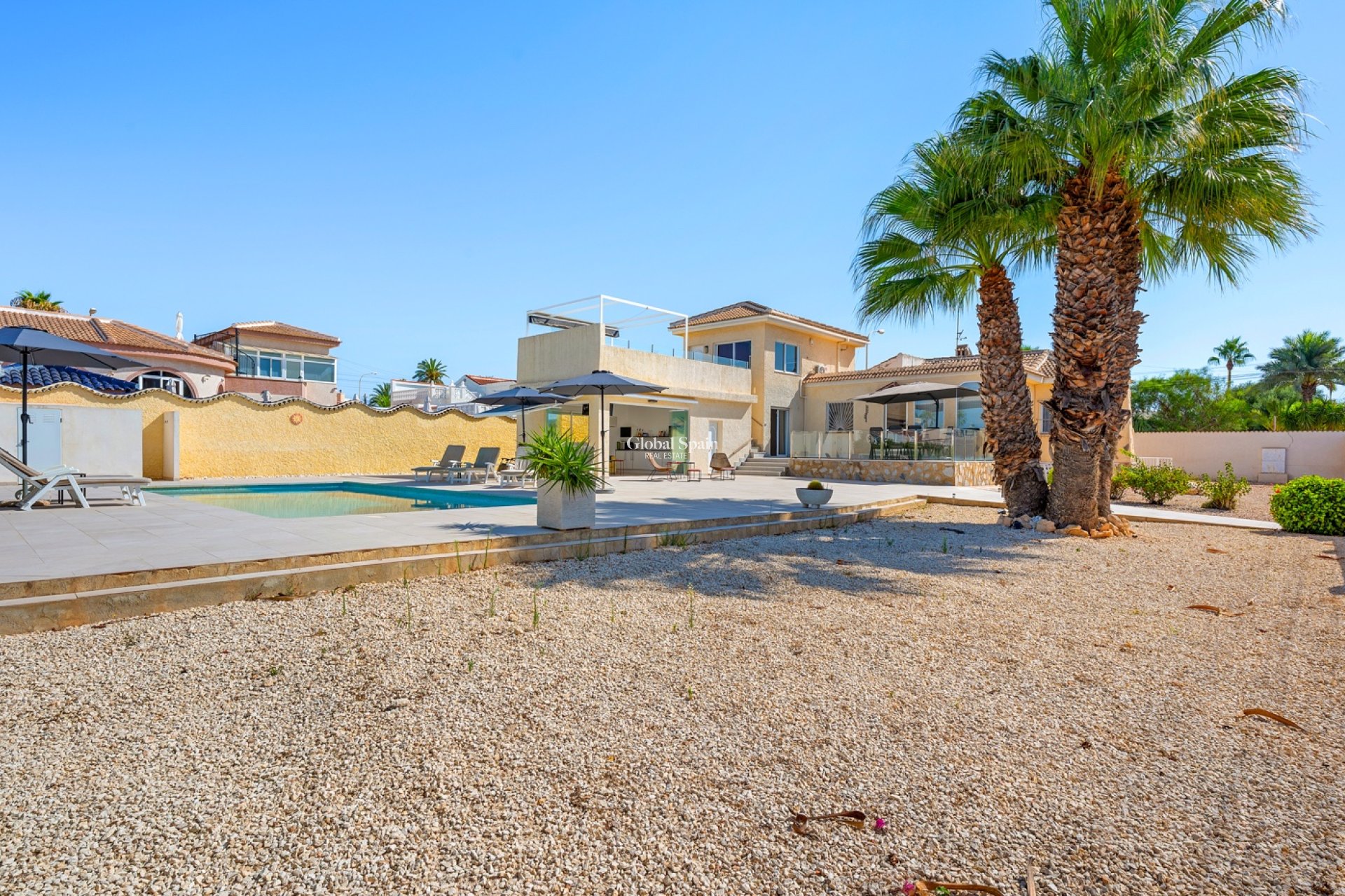 Wederverkoop - VILLA -
CIUDAD QUESADA