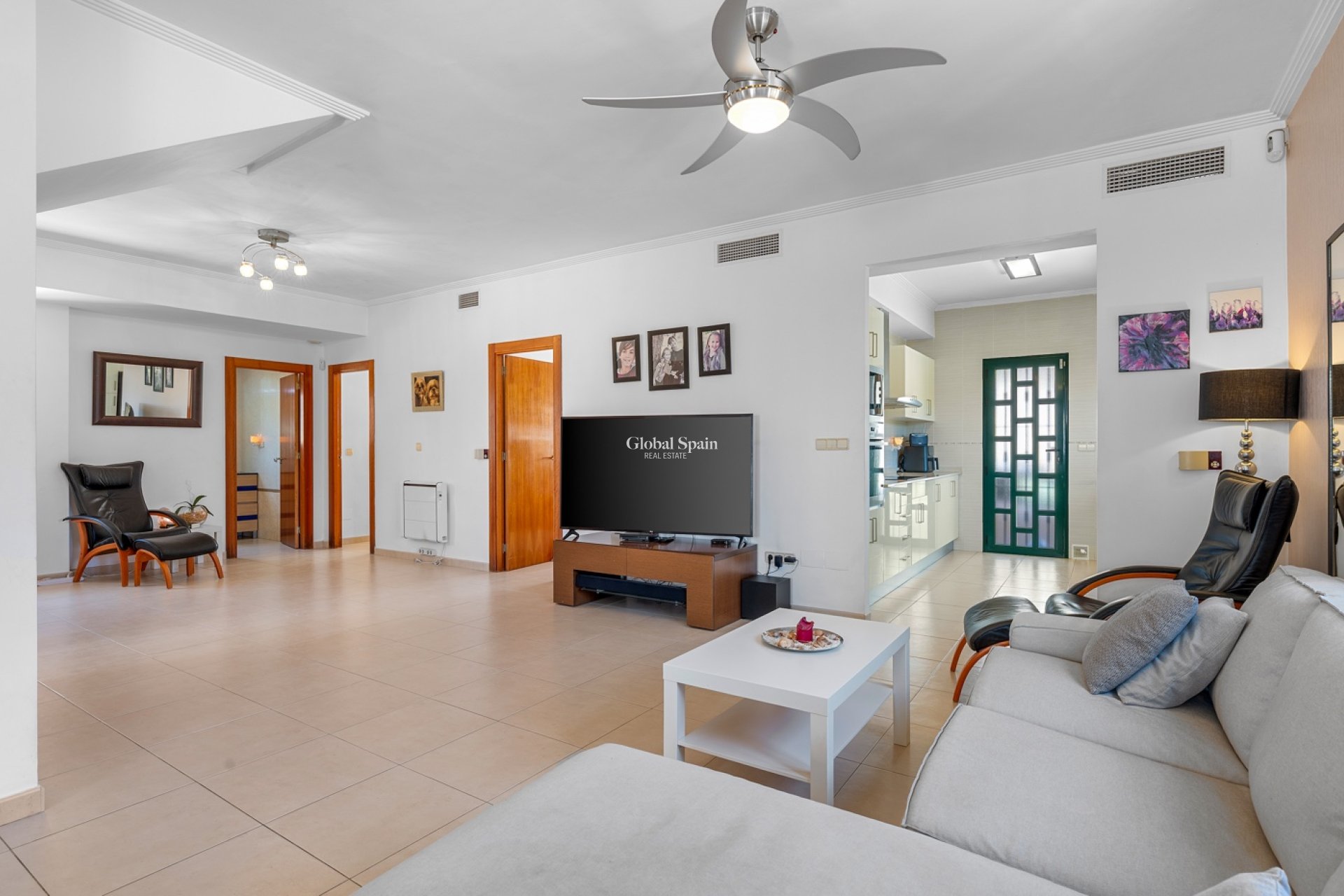 Wederverkoop - VILLA -
CIUDAD QUESADA