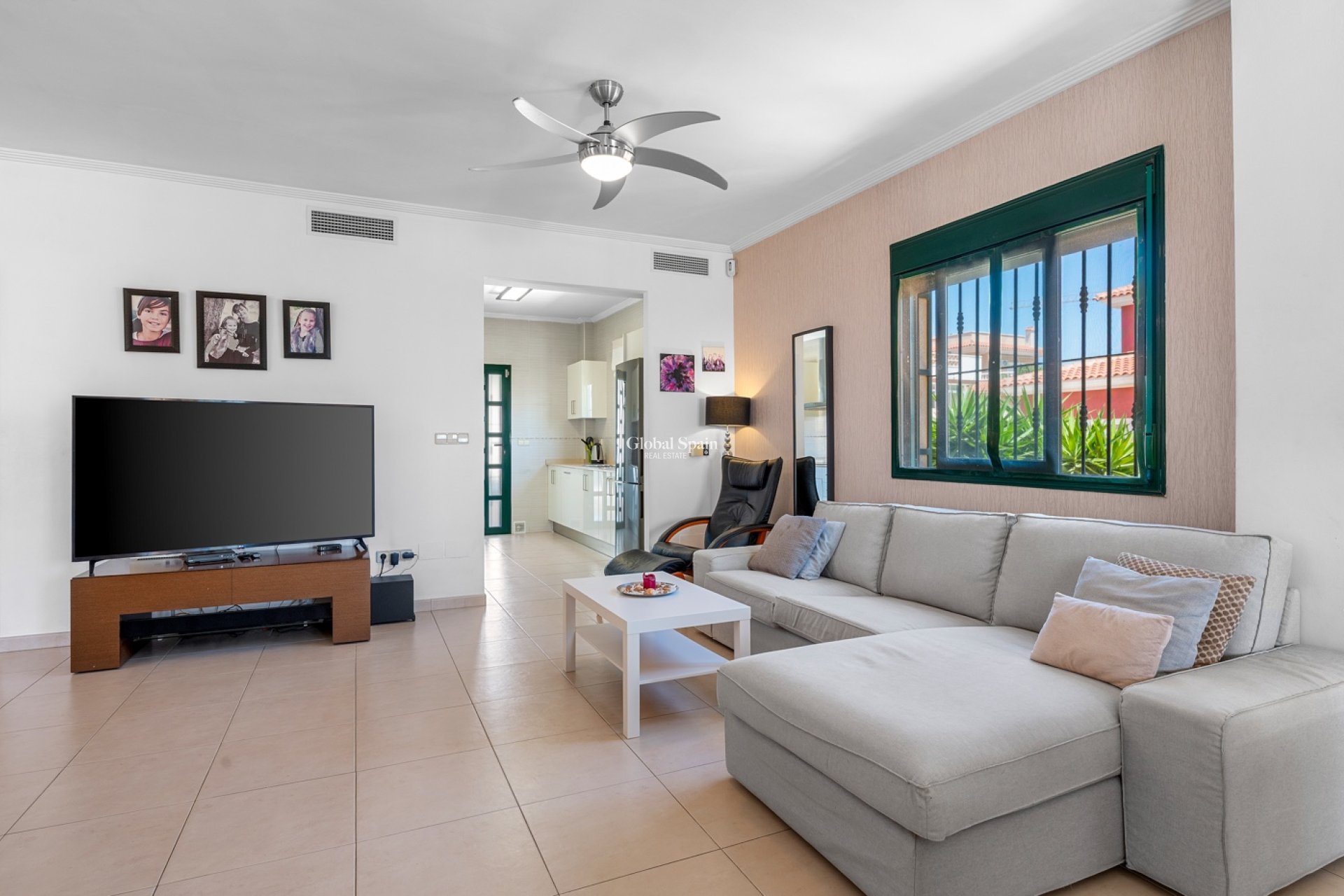 Wederverkoop - VILLA -
CIUDAD QUESADA
