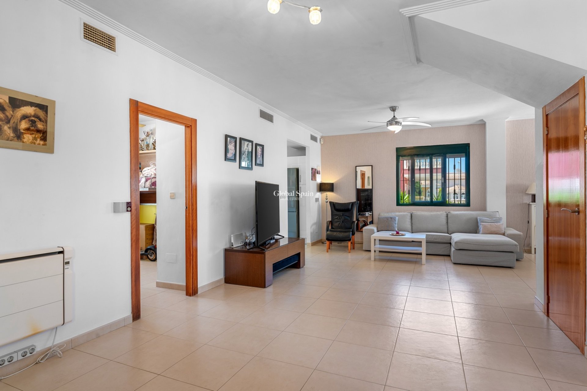 Wederverkoop - VILLA -
CIUDAD QUESADA