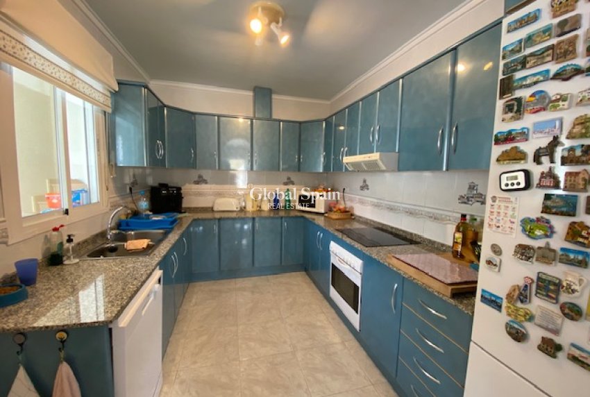 Wederverkoop - VILLA -
CIUDAD QUESADA