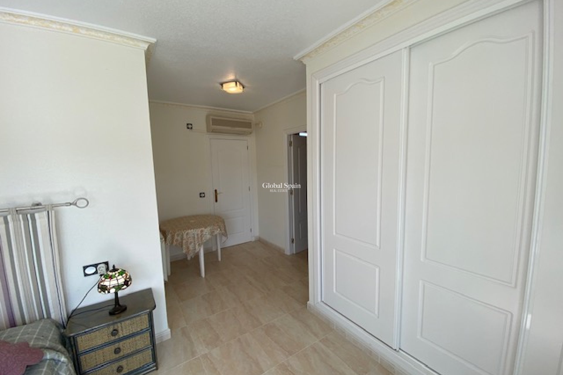 Wederverkoop - VILLA -
CIUDAD QUESADA