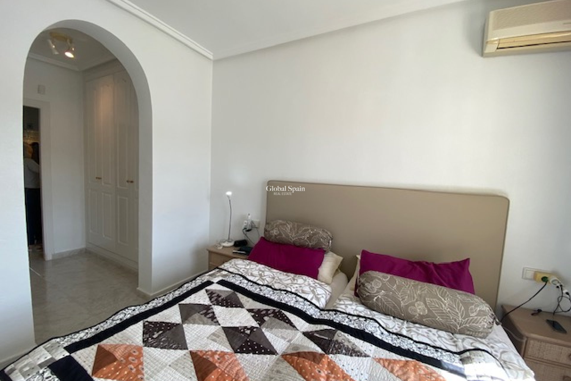 Wederverkoop - VILLA -
CIUDAD QUESADA