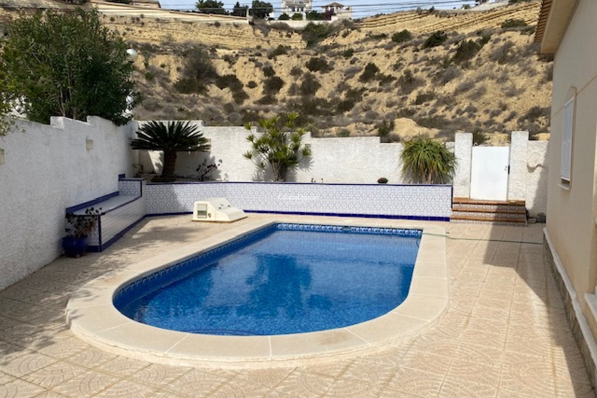 Wederverkoop - VILLA -
CIUDAD QUESADA