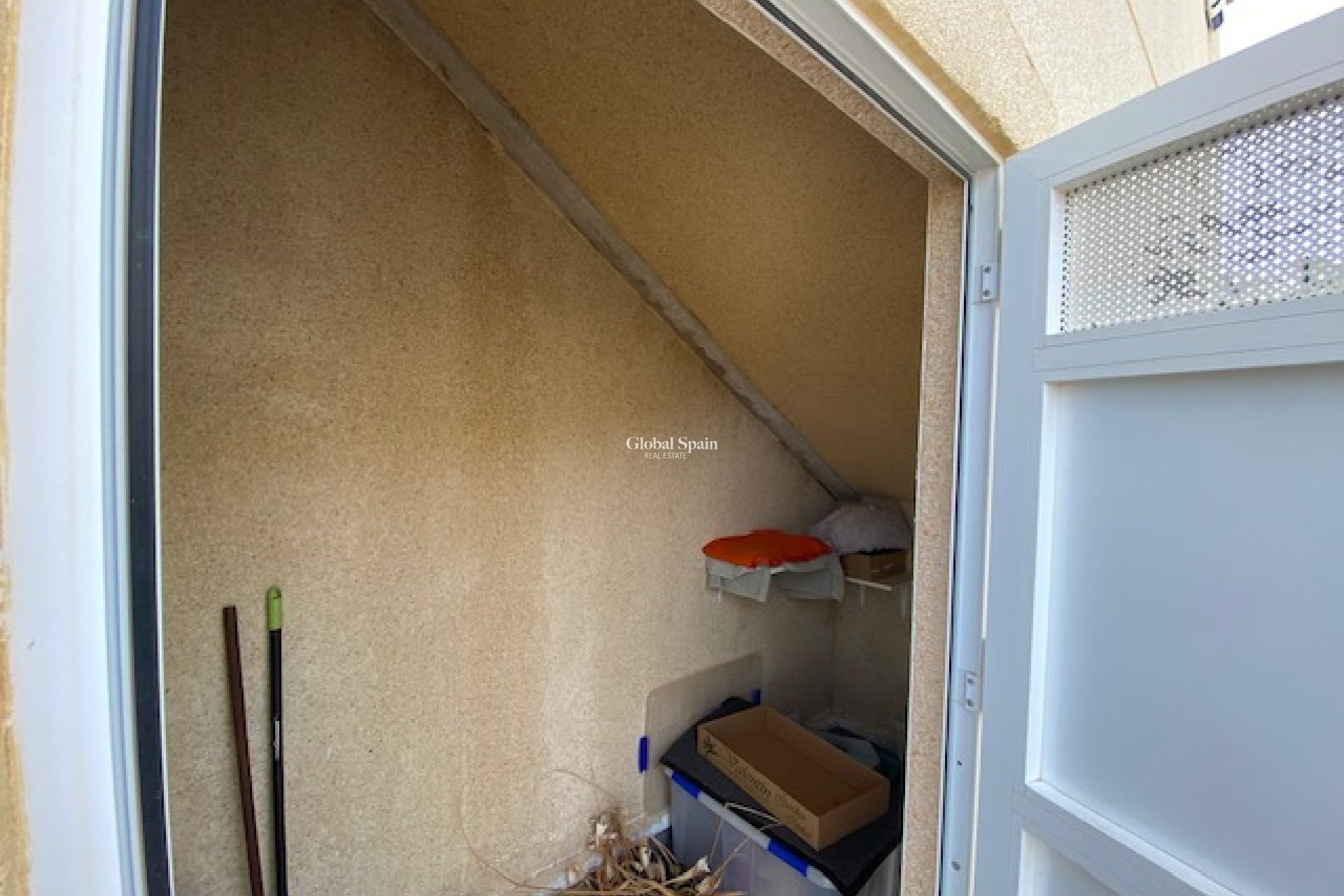 Wederverkoop - VILLA -
CIUDAD QUESADA