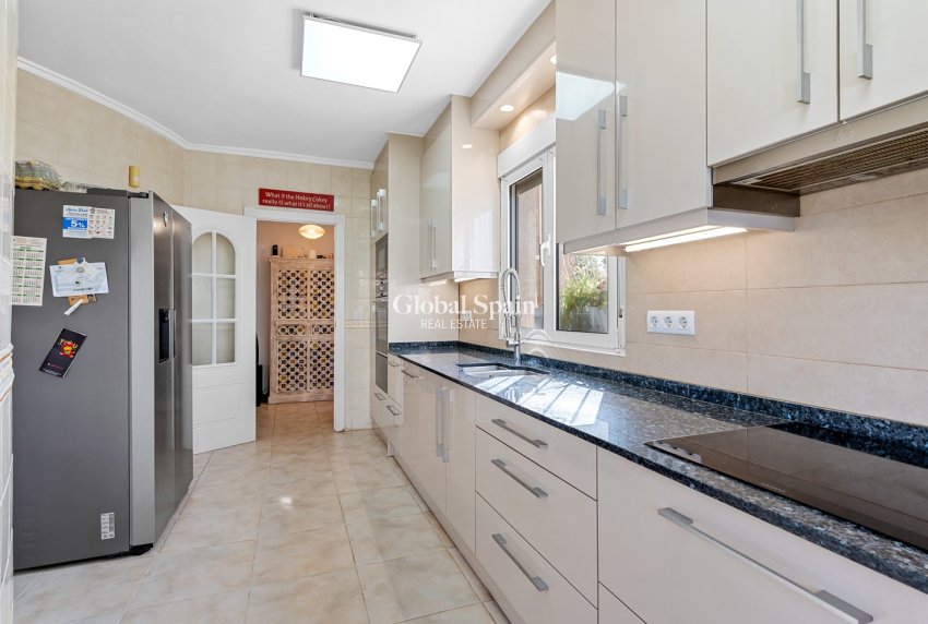 Wederverkoop - Villa -
CIUDAD QUESADA