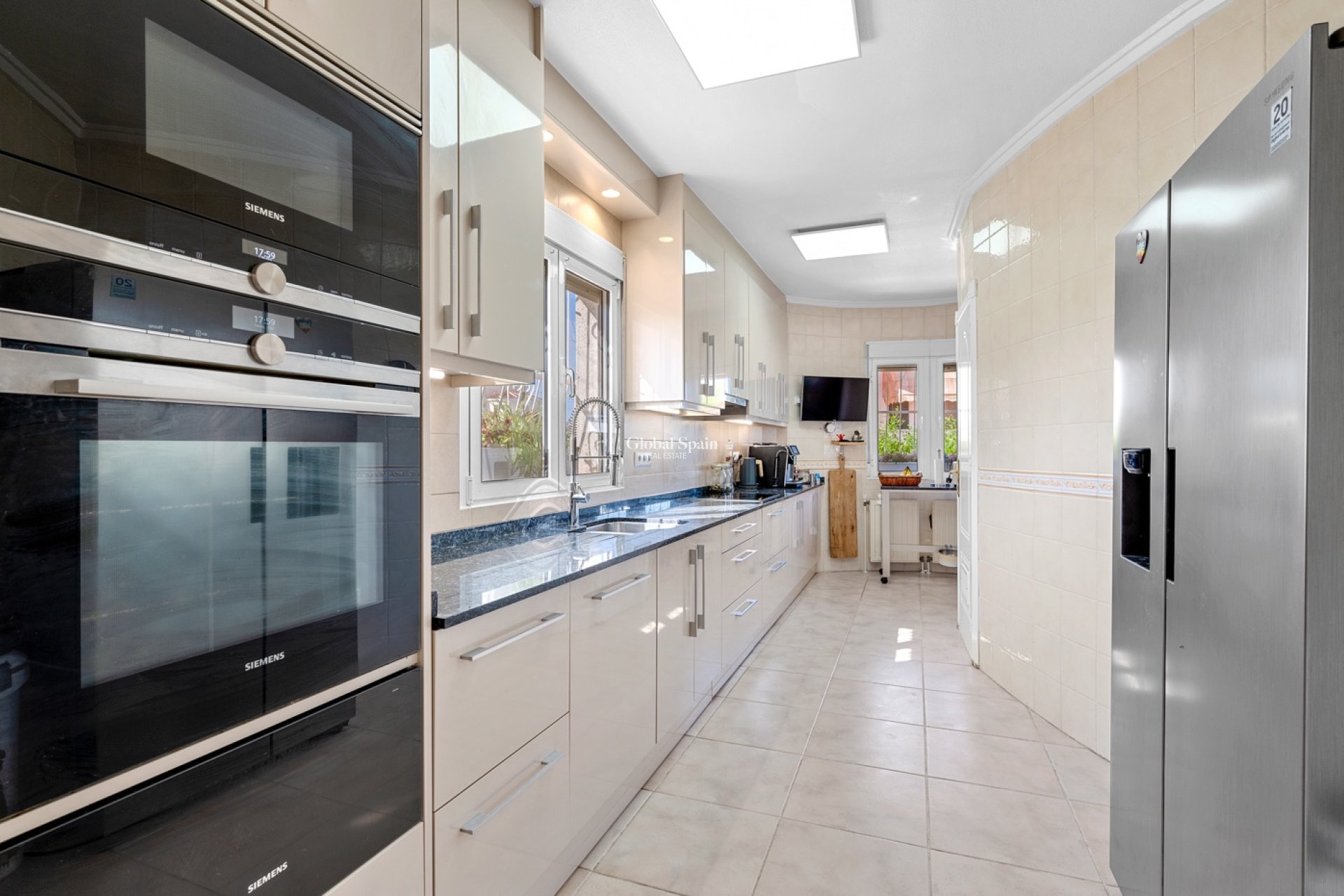 Wederverkoop - Villa -
CIUDAD QUESADA