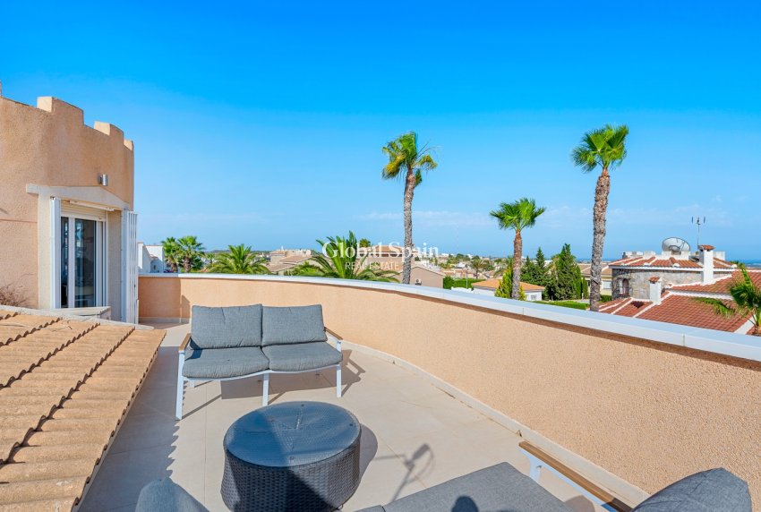 Wederverkoop - Villa -
CIUDAD QUESADA