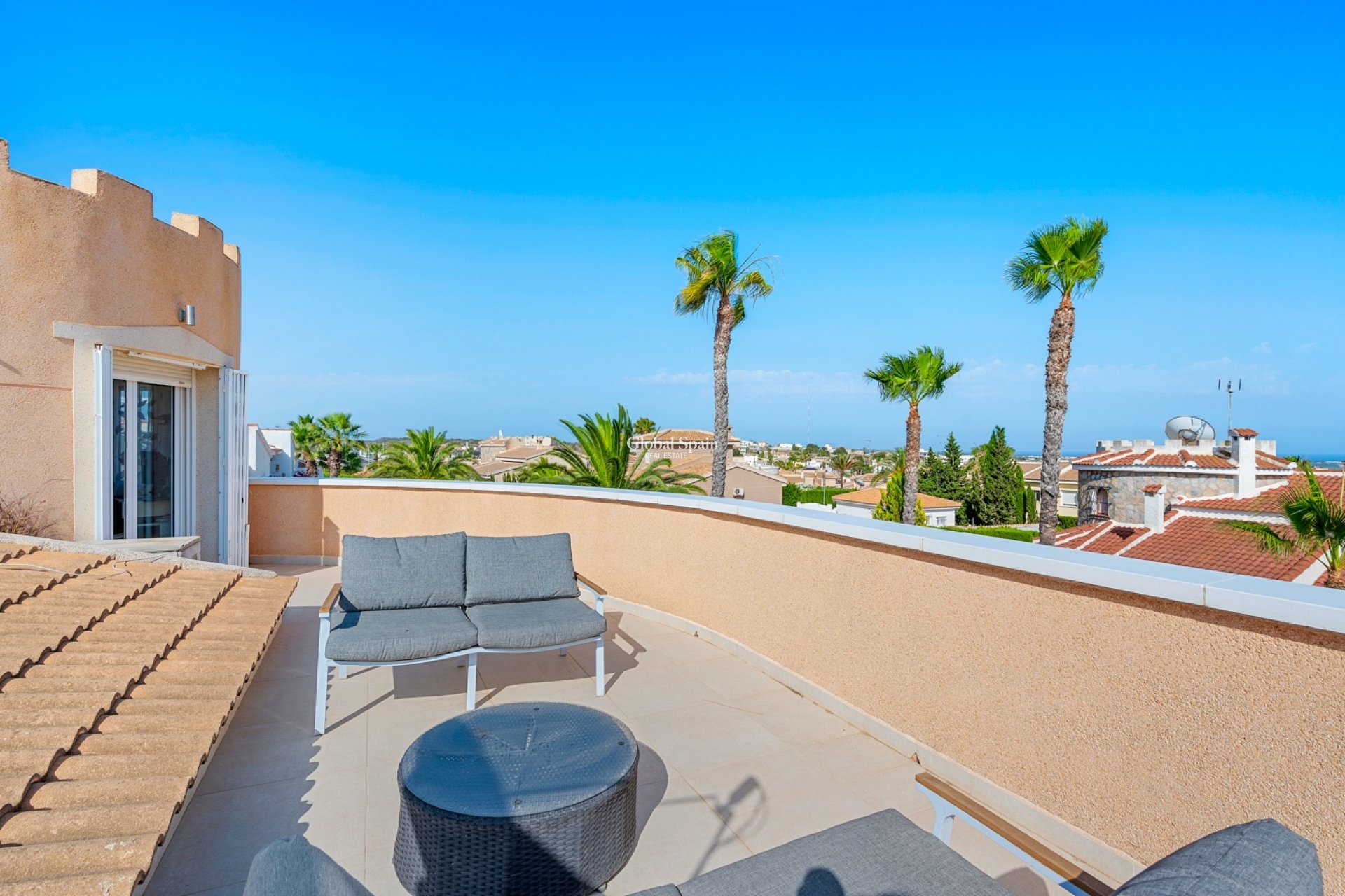 Wederverkoop - Villa -
CIUDAD QUESADA