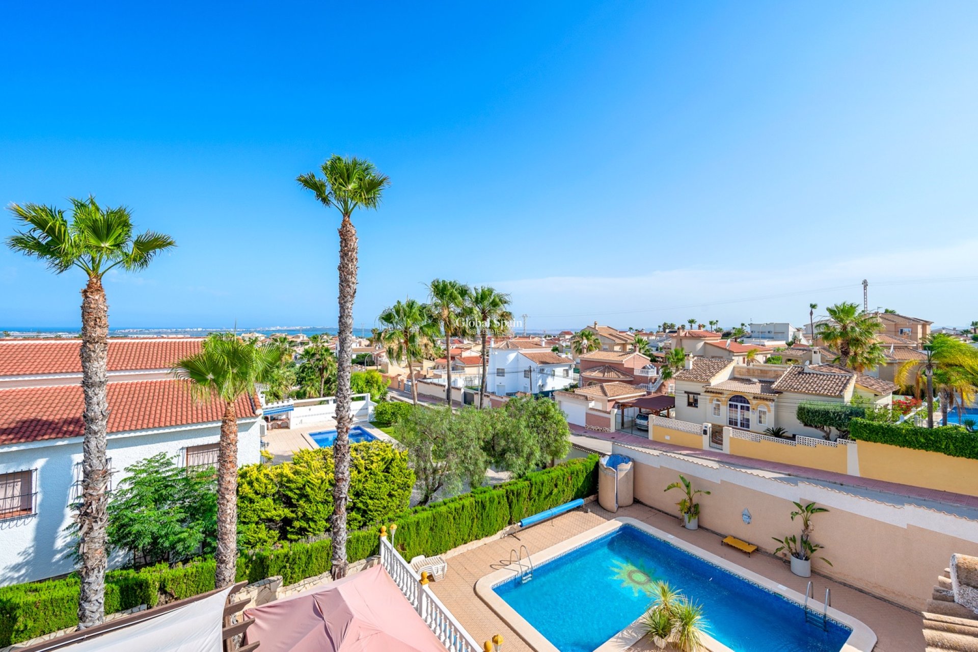 Wederverkoop - Villa -
CIUDAD QUESADA