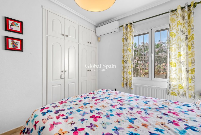 Wederverkoop - Villa -
CIUDAD QUESADA