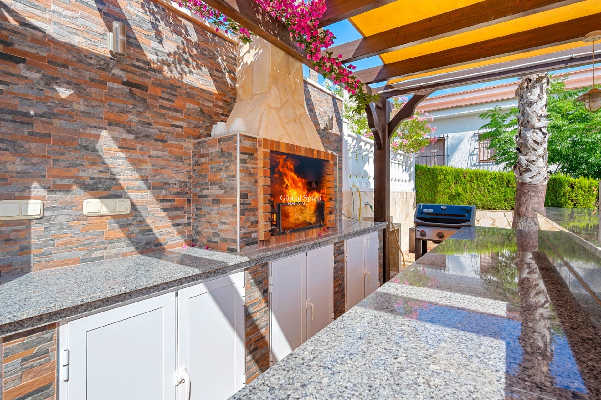 Wederverkoop - Villa -
CIUDAD QUESADA