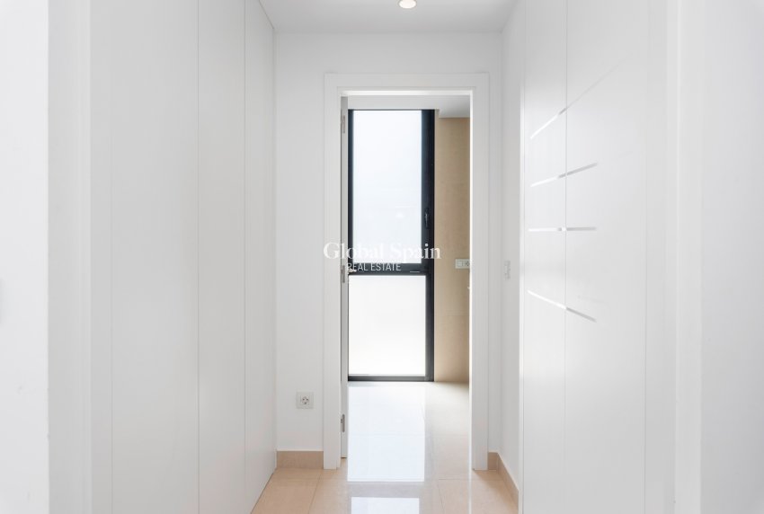 Wederverkoop - VILLA -
CIUDAD QUESADA