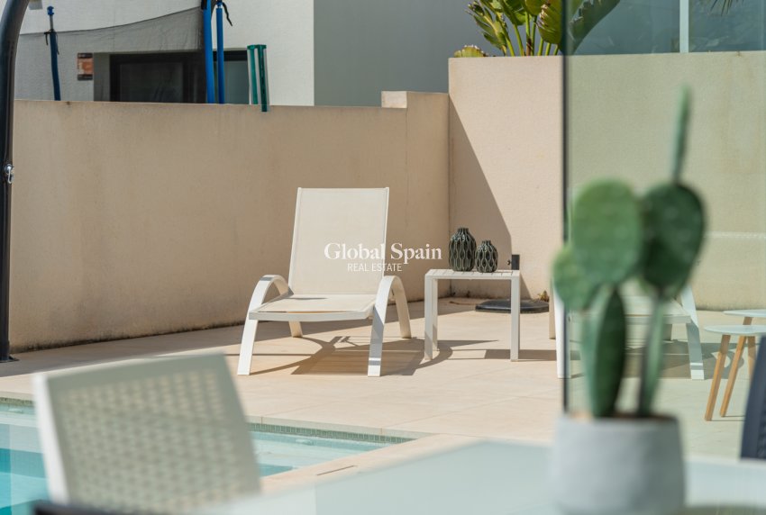 Wederverkoop - VILLA -
CIUDAD QUESADA