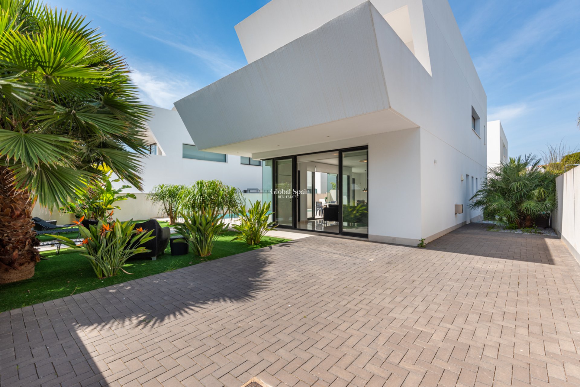 Wederverkoop - VILLA -
CIUDAD QUESADA