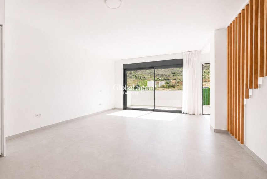 Wederverkoop - VILLA -
COX - Costa Blanca