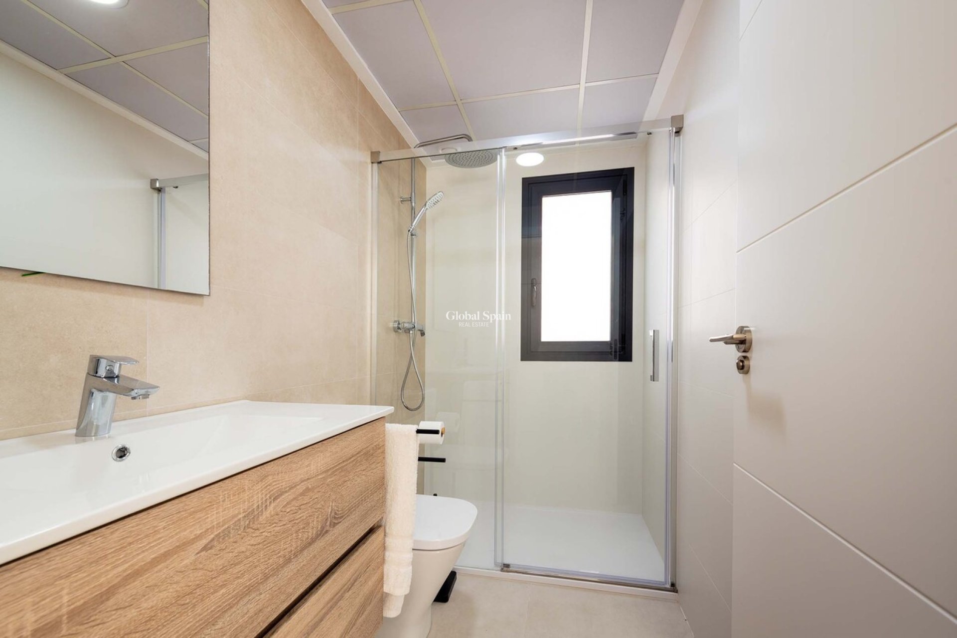 Wederverkoop - VILLA -
COX - Costa Blanca