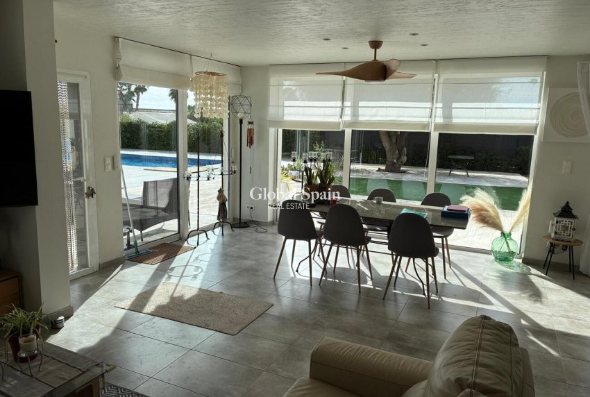 Wederverkoop - VILLA -
CREVILLENTE - Costa Blanca