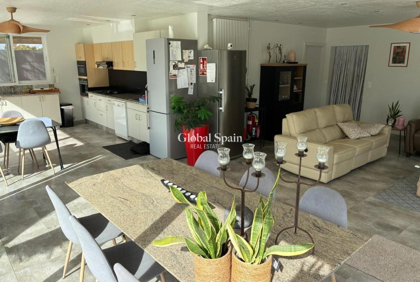 Wederverkoop - VILLA -
CREVILLENTE - Costa Blanca