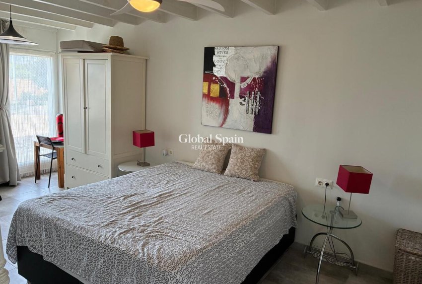 Wederverkoop - VILLA -
CREVILLENTE - Costa Blanca