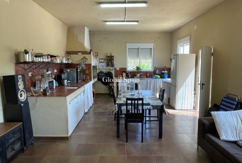 Wederverkoop - VILLA -
CREVILLENTE - Inland