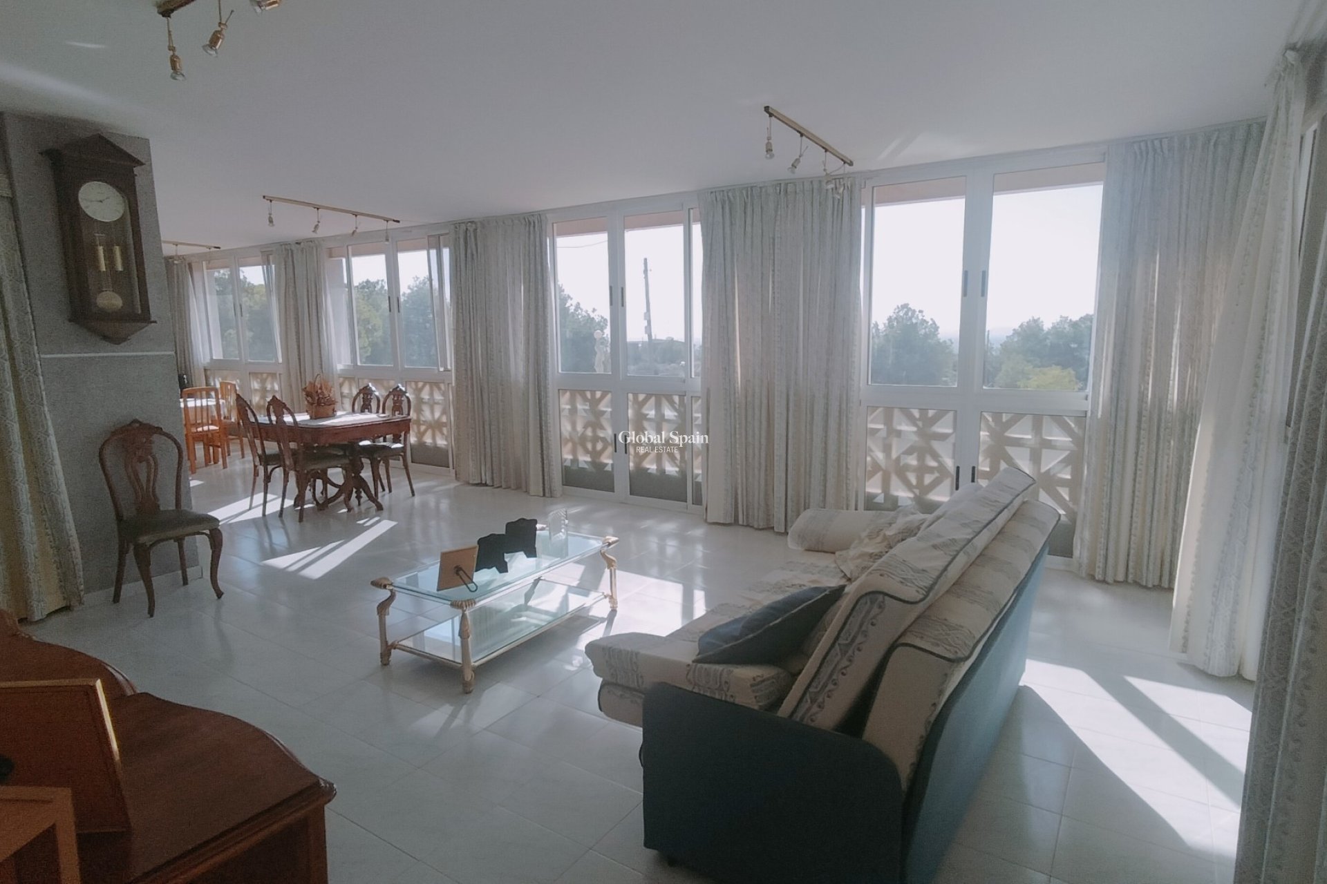 Wederverkoop - VILLA -
CREVILLENTE - Inland