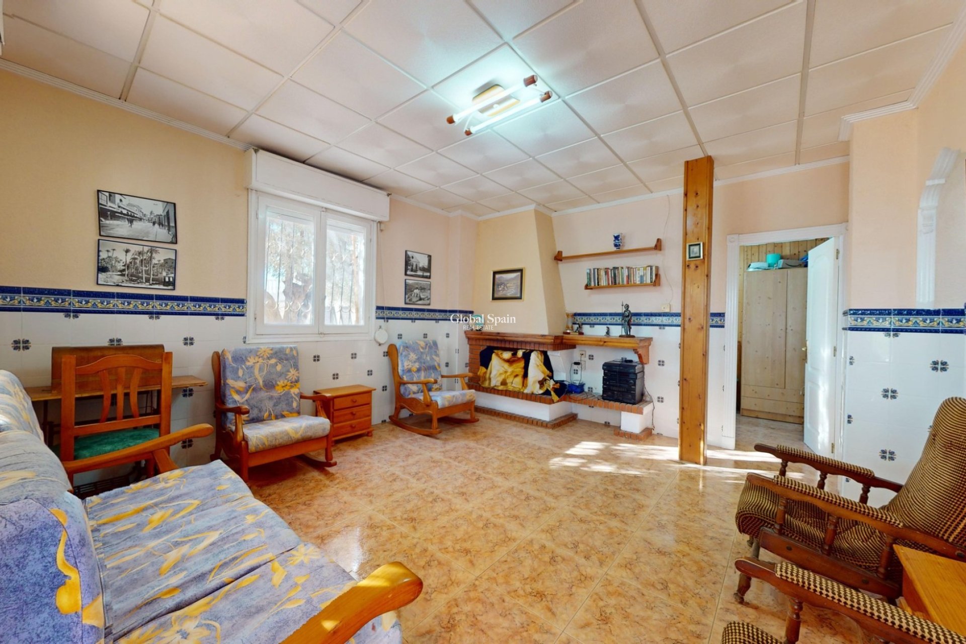 Wederverkoop - VILLA -
CREVILLENTE - Inland