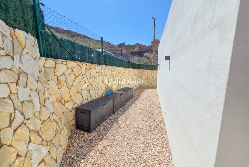Wederverkoop - VILLA -
CREVILLENTE - Inland