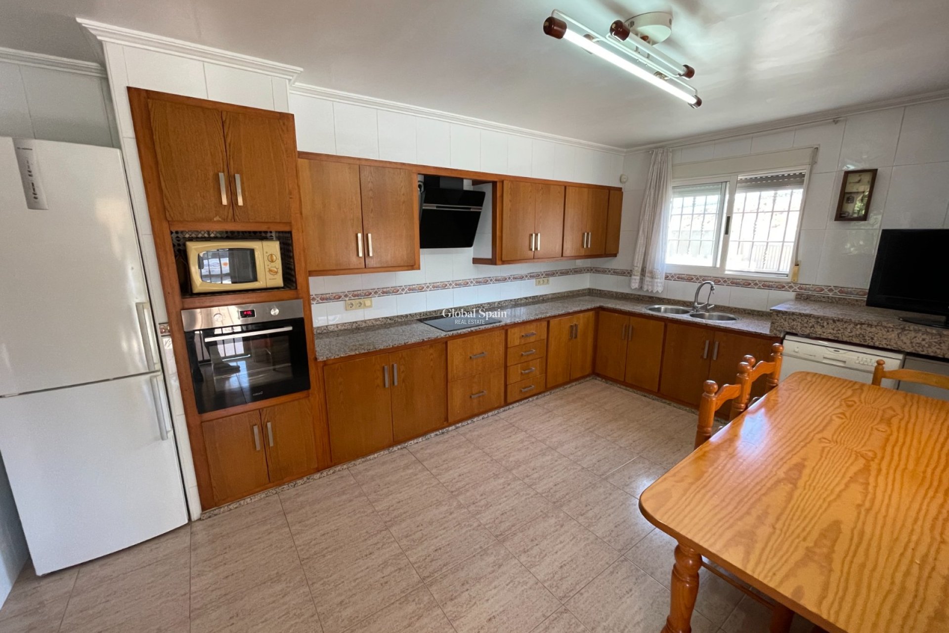 Wederverkoop - VILLA -
CREVILLENTE - Inland