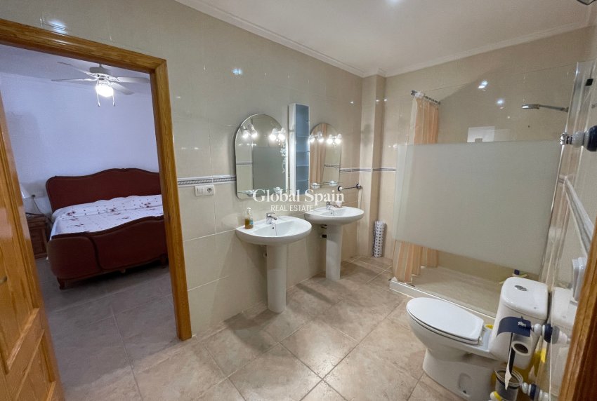 Wederverkoop - VILLA -
DAYA NUEVA - Costa Blanca