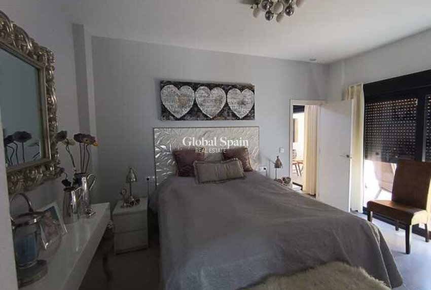 Wederverkoop - VILLA -
DAYA NUEVA - Costa Blanca