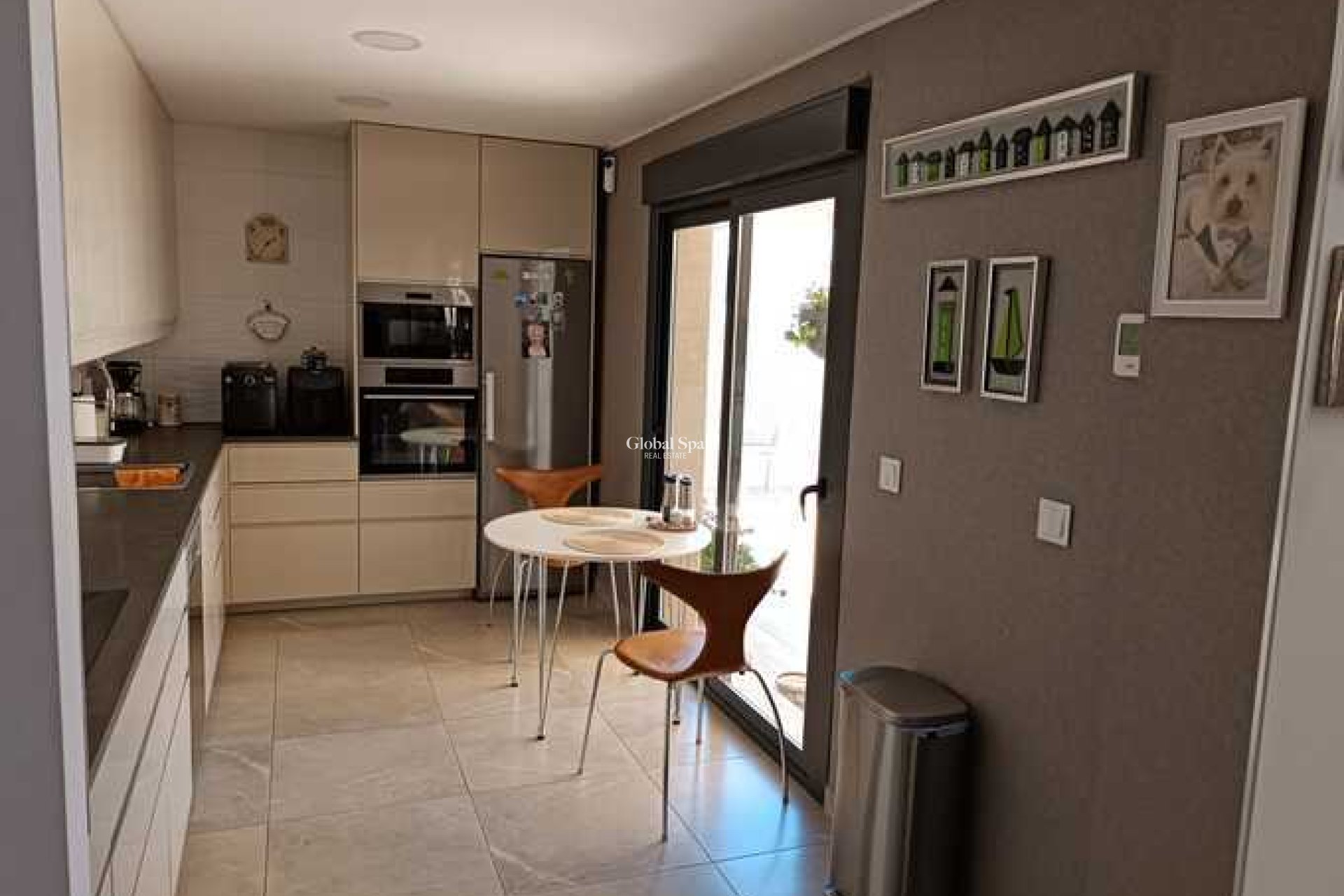 Wederverkoop - VILLA -
DAYA NUEVA - Costa Blanca